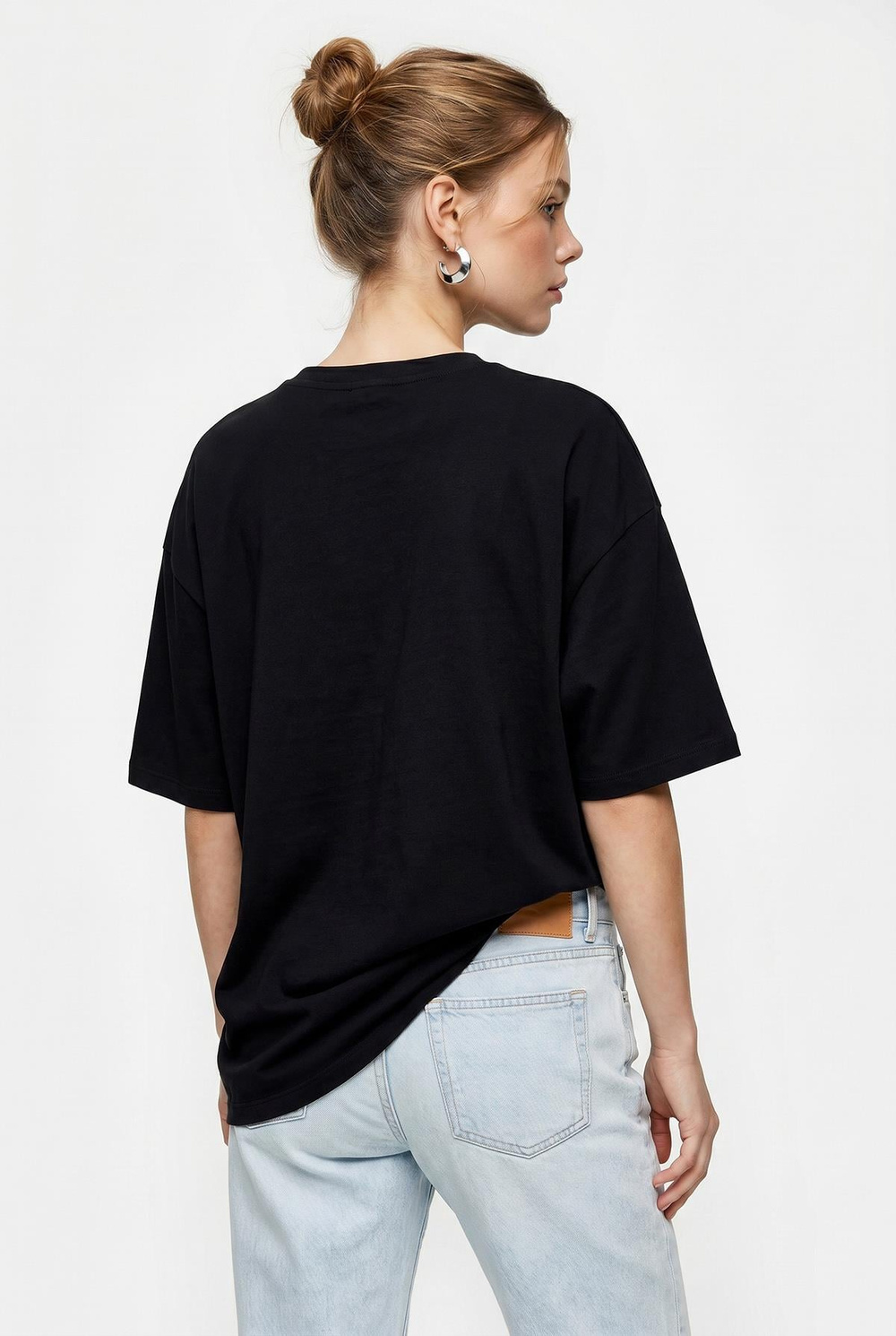 Kadın Taş İşlemeli Yıldız Detaylı %100 Pamuk Oversize T-Shirt ÖT100003 60286297 - Siyah