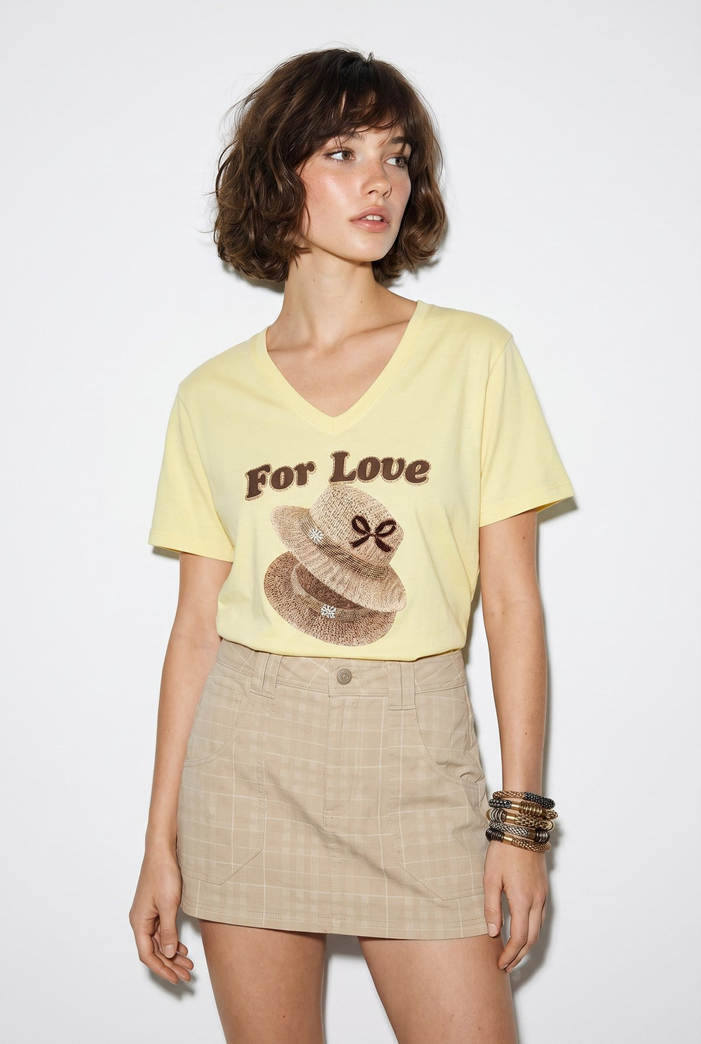 Kadın V Yaka For Love Nakış ve Boncuk İşlemeli Oversize T-Shirt 2240 60286329 - Açık Sarı