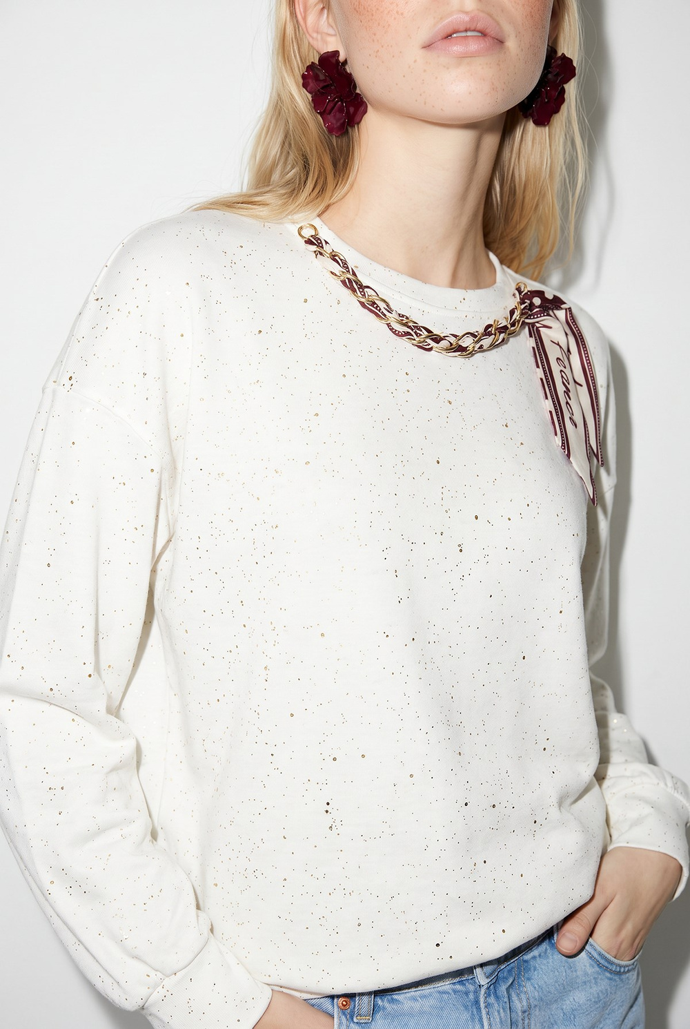 Kadın Yaldız Baskılı Zincir ve Fular Detaylı Modal Oversize Sweatshirt 2266 60286477 - Beyaz