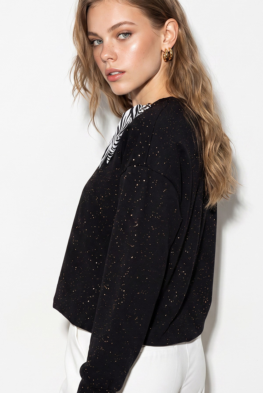Kadın Yaldız Baskılı Zincir ve Fular Detaylı Modal Oversize Sweatshirt 2266 60286477 - Siyah