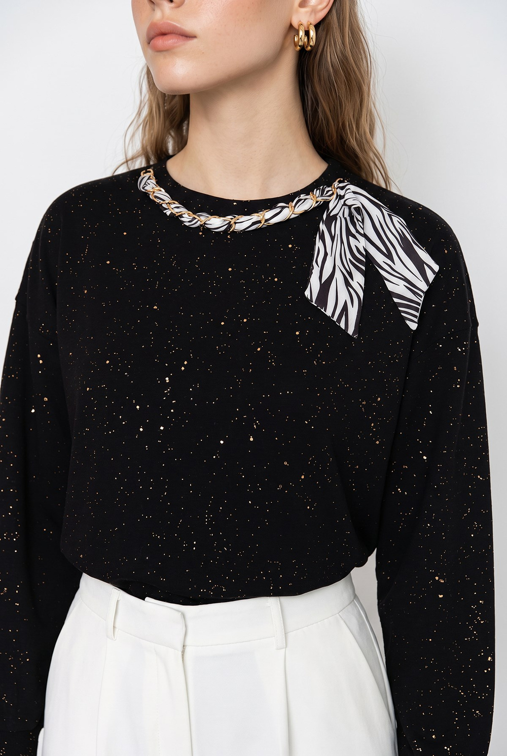 Kadın Yaldız Baskılı Zincir ve Fular Detaylı Modal Oversize Sweatshirt 2266 60286477 - Siyah