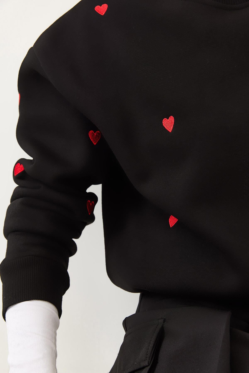Kadın Kalp Nakışlı Sweatshirt MBHS016 60601016 - Siyah
