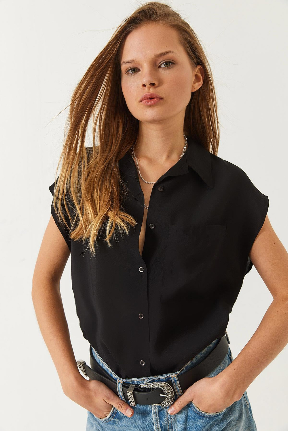 Kadın Kısa Kollu Tek Cepli Ayrobin Basic Gömlek 4620 60261455 - Siyah