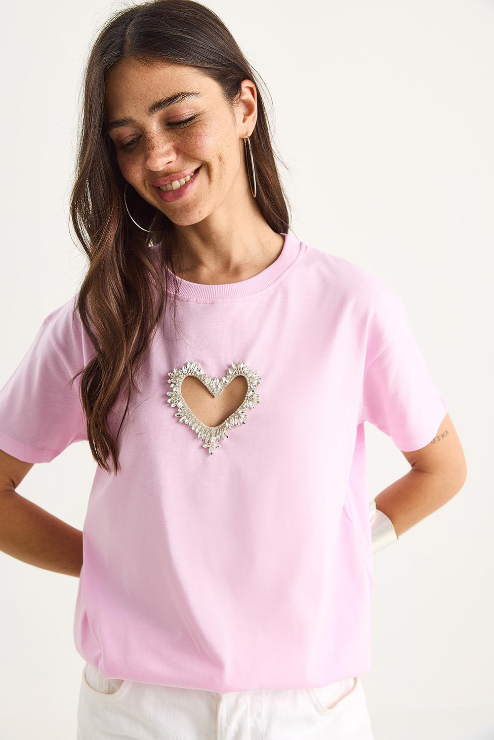 Kadın Taşlı Kalp Pencereli Pamuklu T-Shirt 60602073 - Şeker Pembe