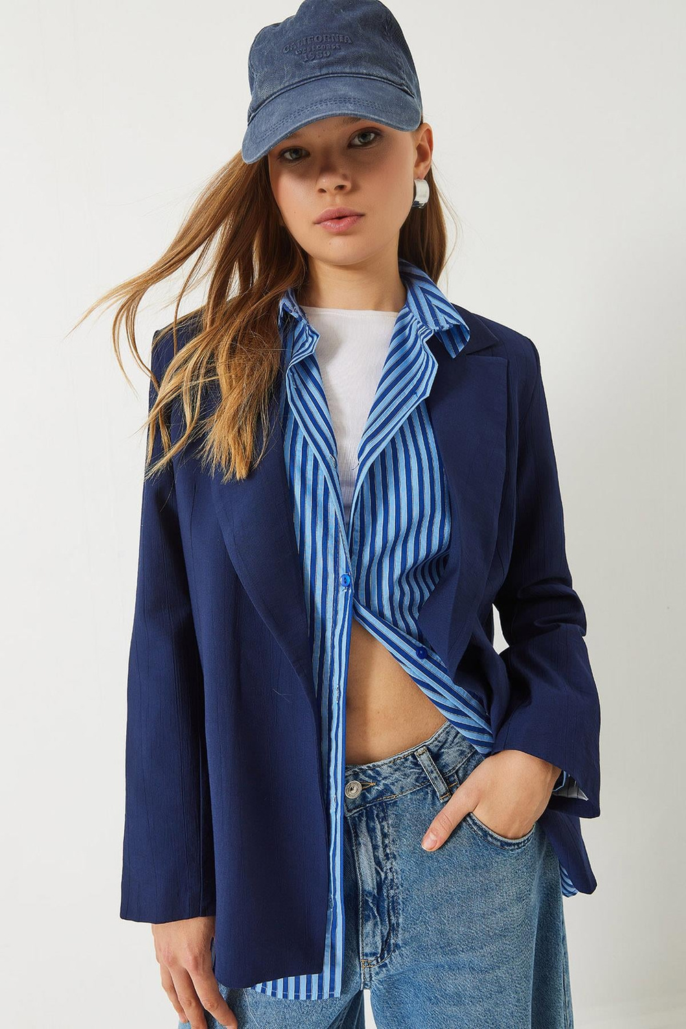 Kadın Vatkalı Astarı Çizgili Çilek Kumaş Blazer Ceket 50178 60283002 - Lacivert