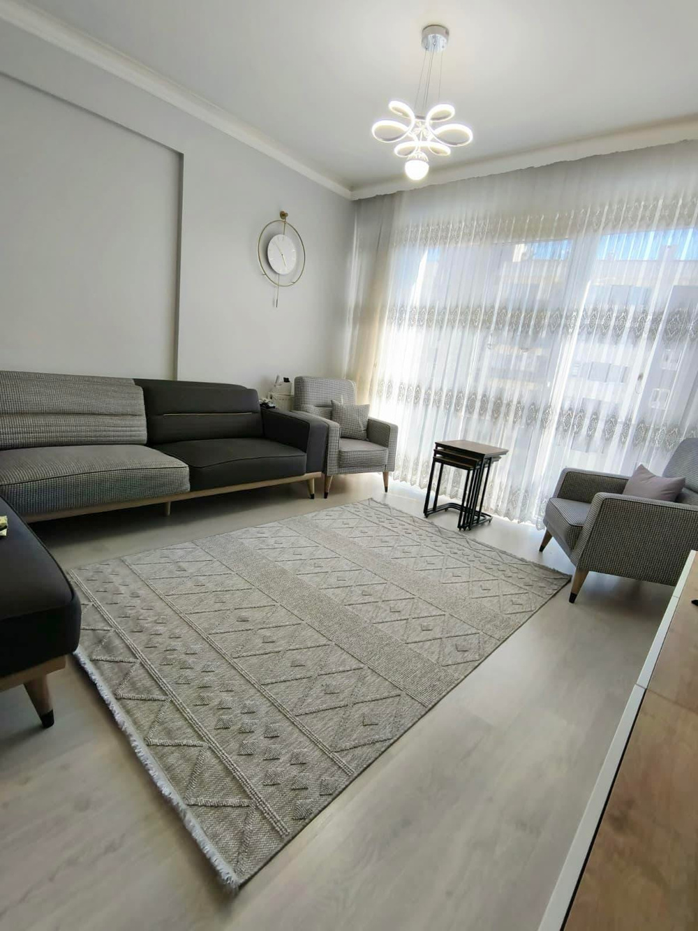 Roma İskandinav Açık Gri