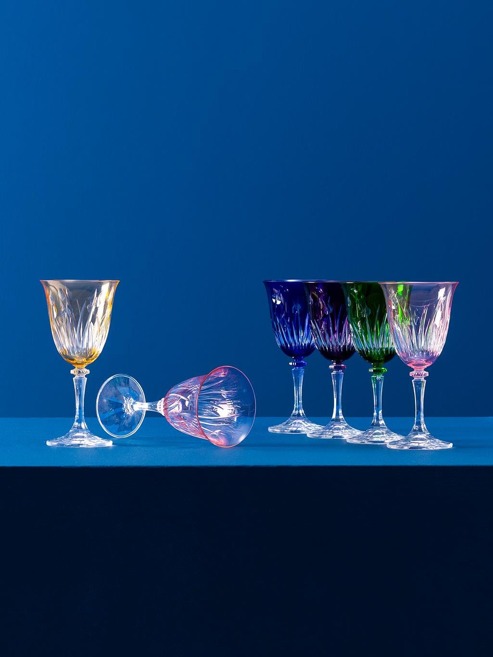 Renkli Kristal Şarap Kadehi Seti – 6lı Alev Kesim Geniş Ağızlı