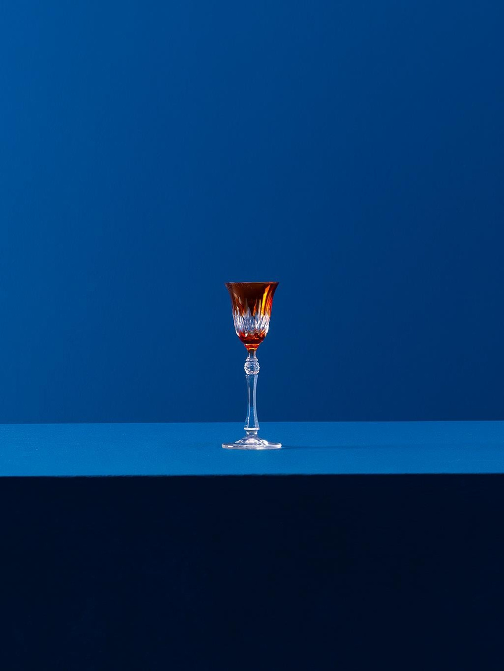 Renkli Kristal Şarap Kadehi Seti – 6lı Baccarat Tarzı İnce Uzun Saplı Alev Kesim