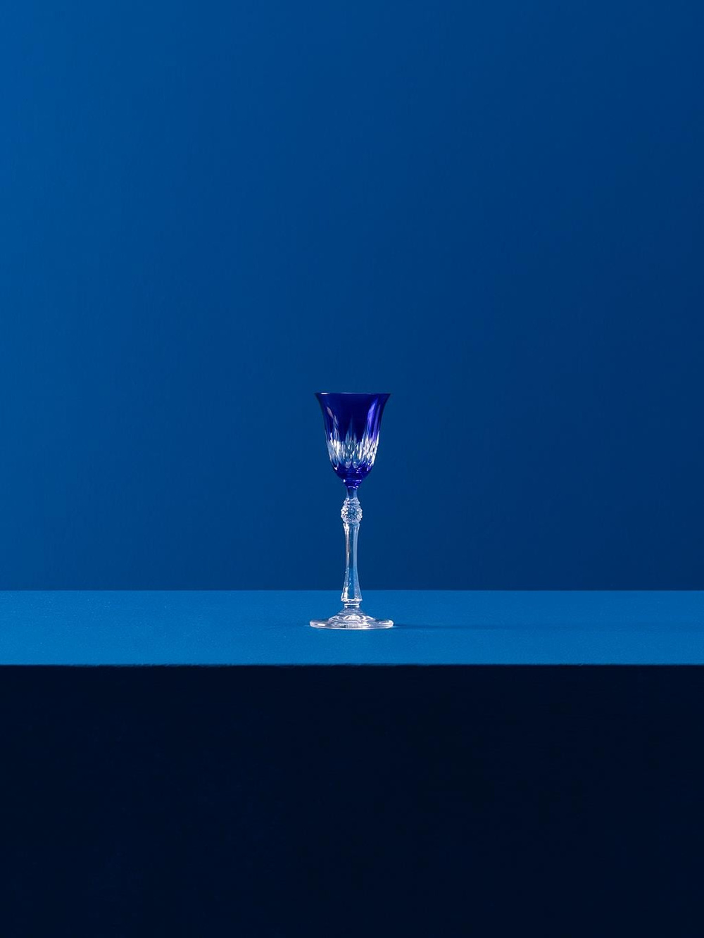 Renkli Kristal Şarap Kadehi Seti – 6lı Baccarat Tarzı İnce Uzun Saplı Alev Kesim