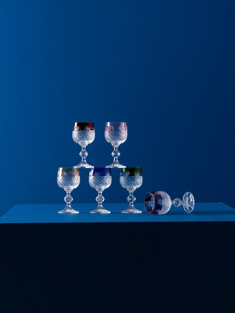 Renkli Kristal Şarap Kadehi Seti – 6lı Yıldız Kesim