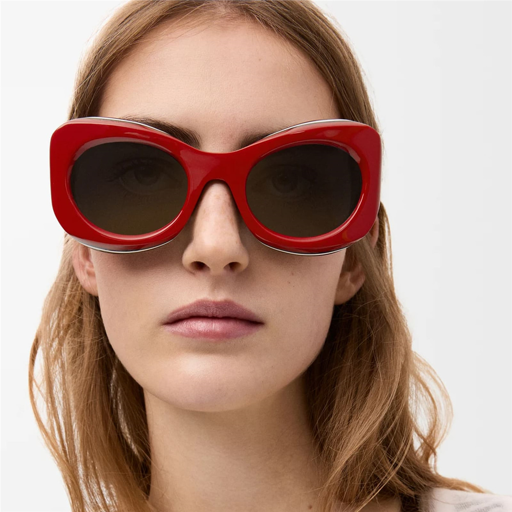 Loewe Signature LW 40197U 66A Kadın Güneş Gözlüğü