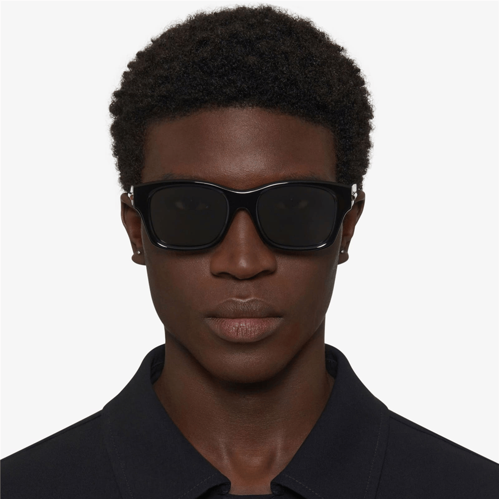 Givenchy Gv One GV 40090I 01A