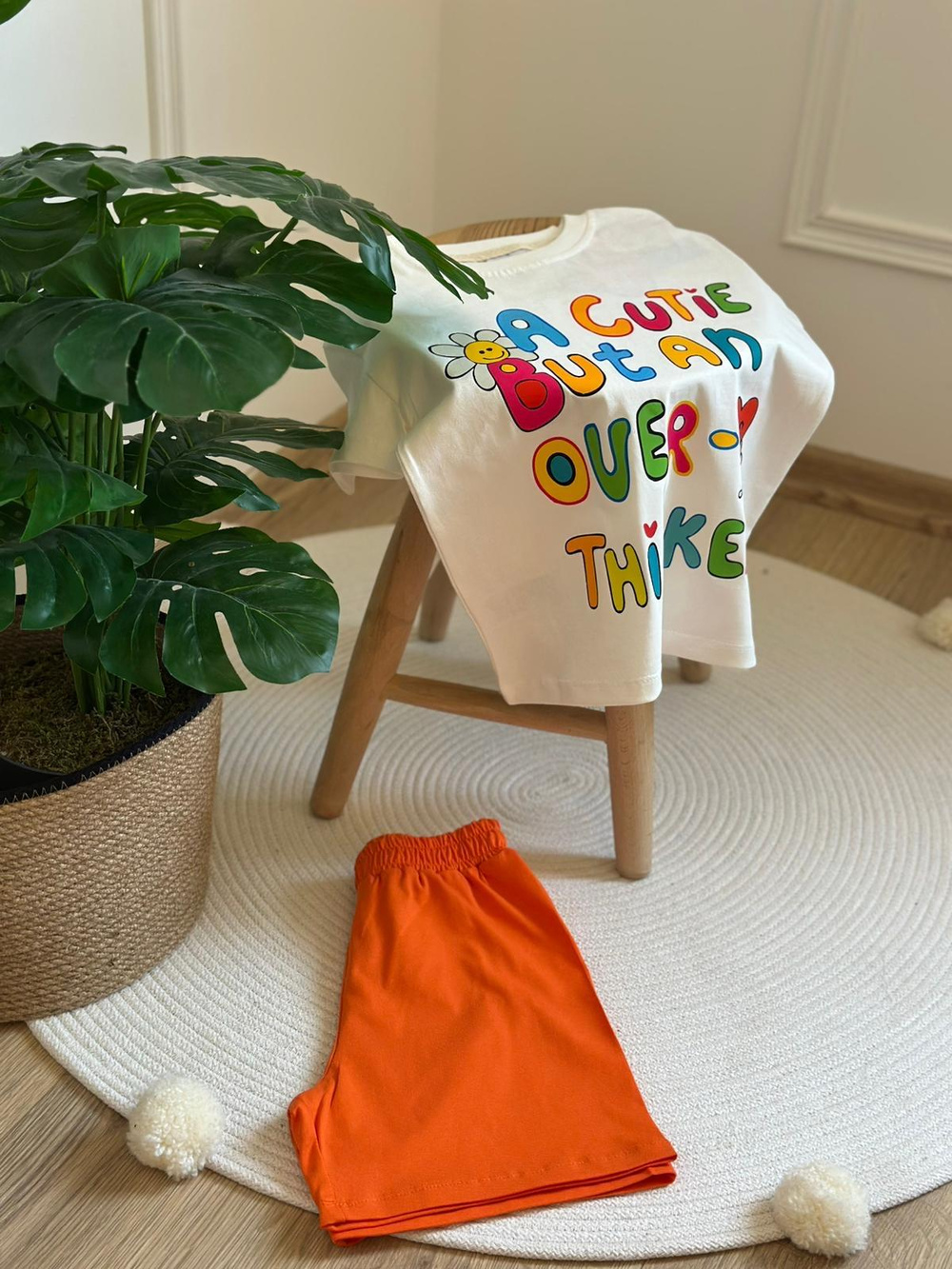 A Cutie But An Over Thinker Baskılı Şortlu Takım