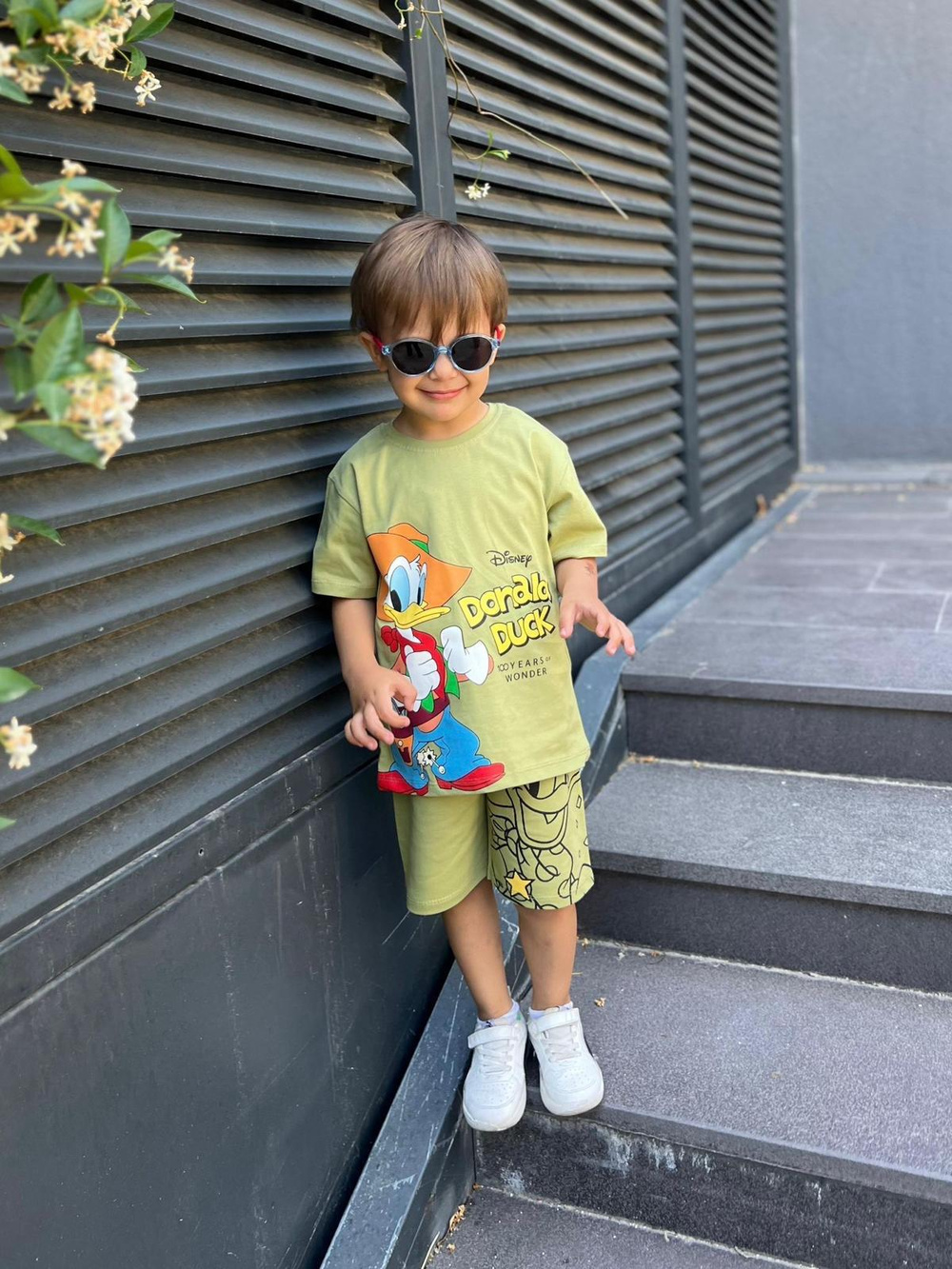 Kovboy Donald Duck Şortlu Takım