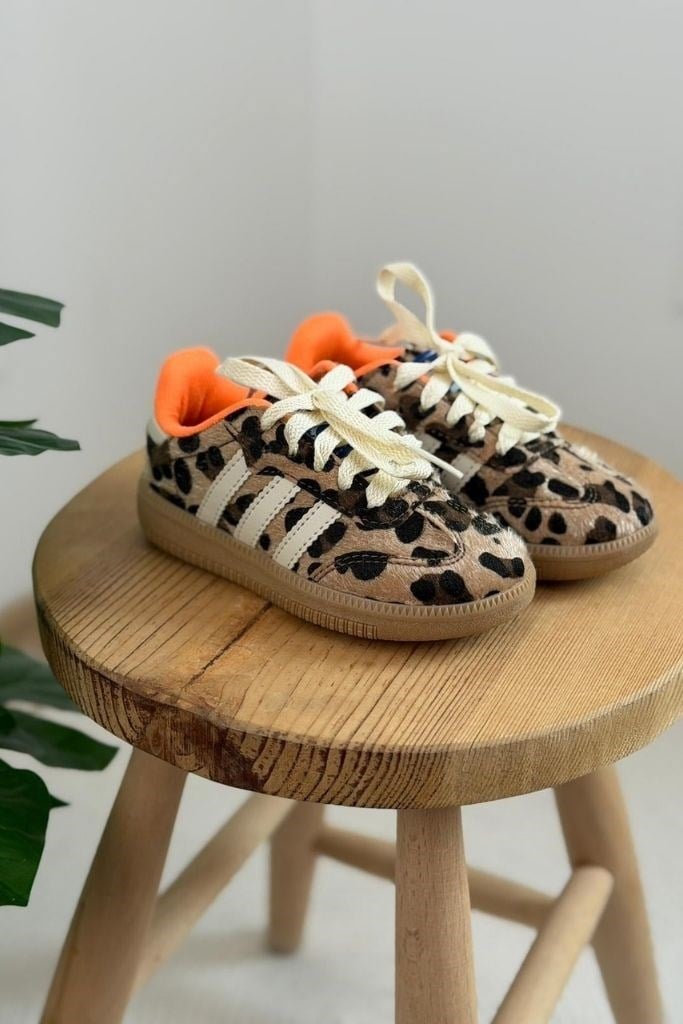 Leopar Spor Logolu Ayakkabı