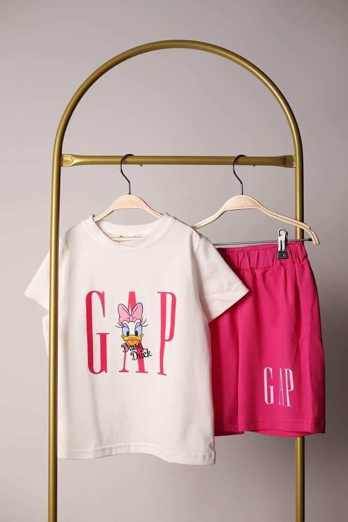 Pembe Daisy Duck Gap Şortlu Takım