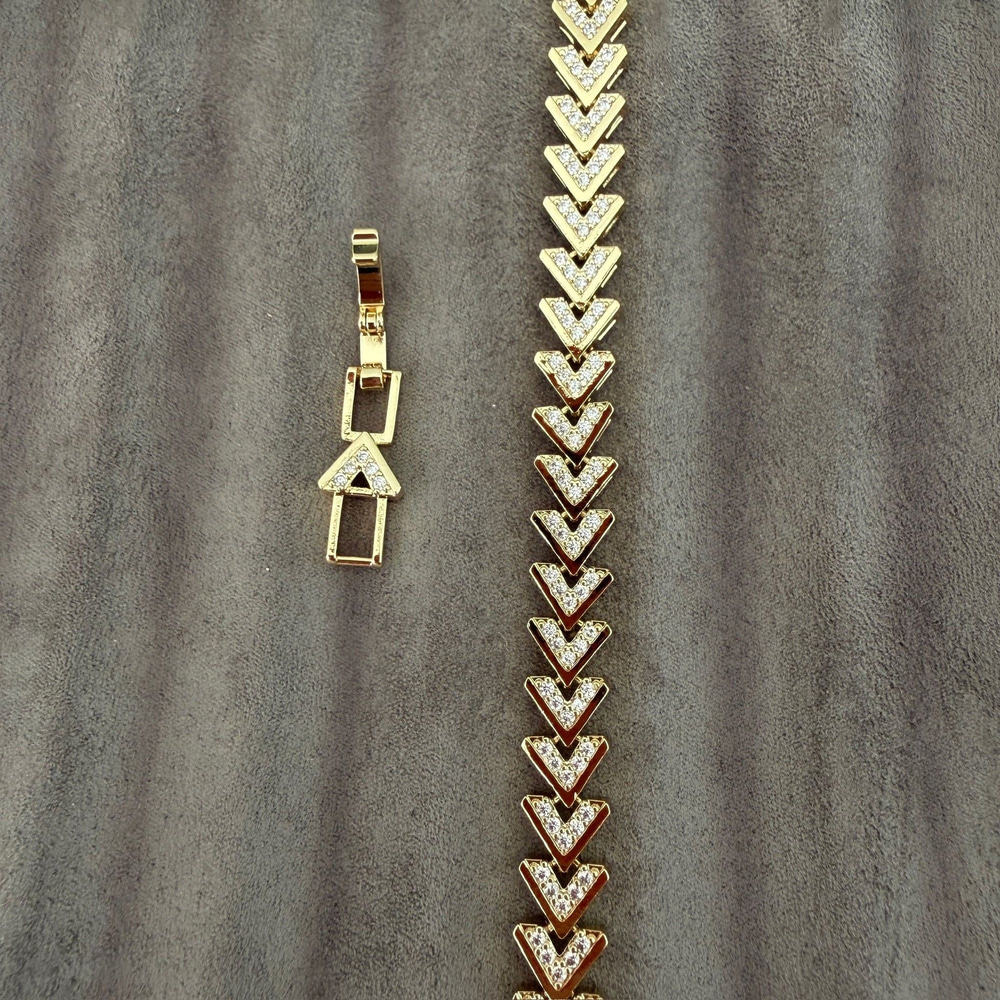 14K Altın Kaplama Taşlı Kılçık Model Bileklik (17+2 cm)