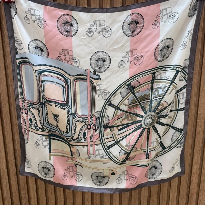 At Arabası Desenli Fular (70x70)