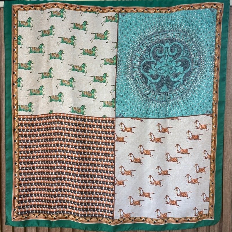 At Figürlü Etnik Desen Fular (70x70)