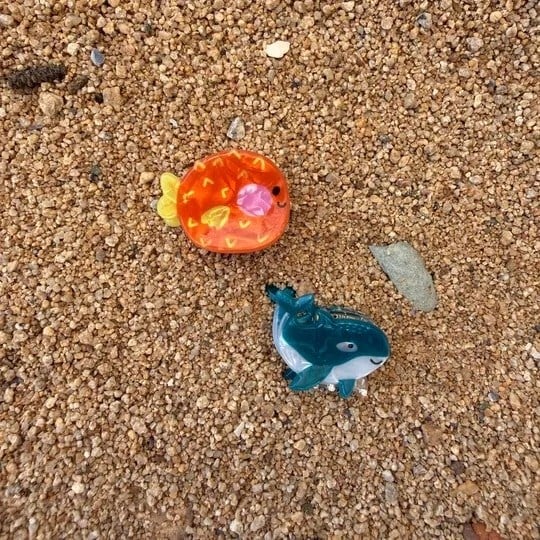 Balon Balıklı Köpek Balıklı İkili Toka