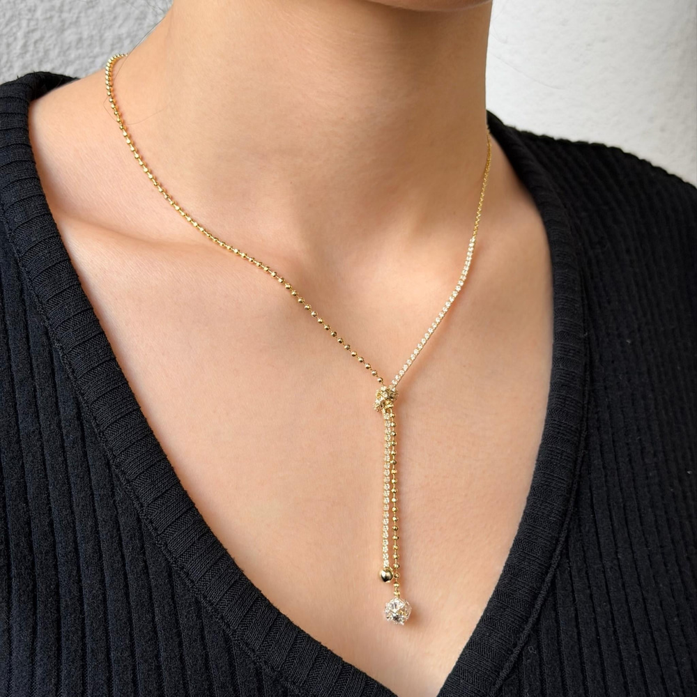 Düğüm Model Taşlı Kolye 
