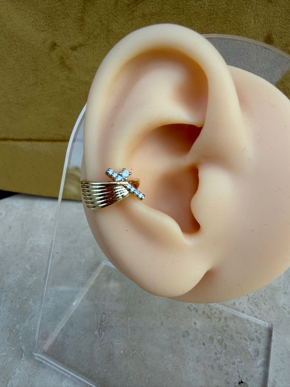 Gold Taşlı Çapraz Detay Earcuff