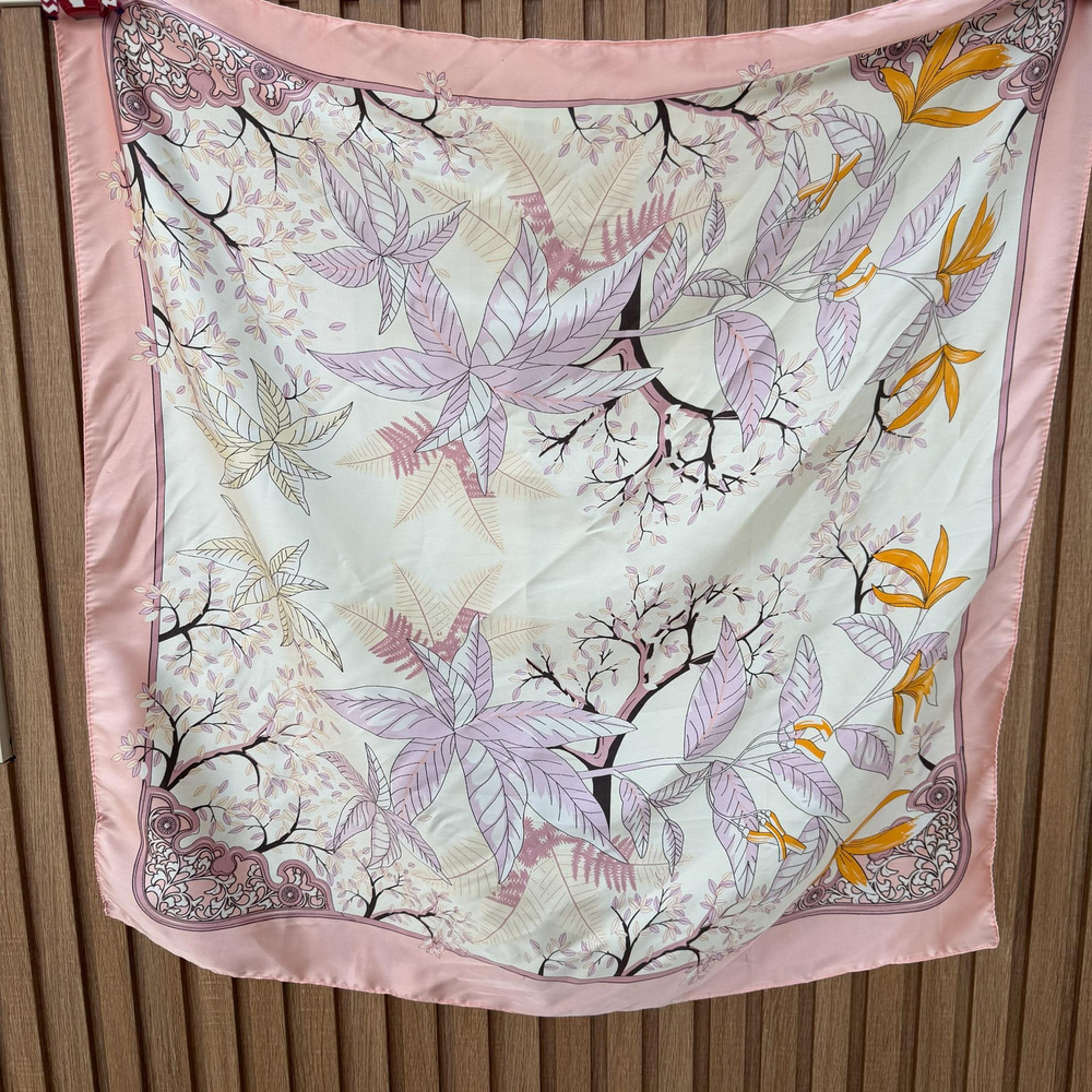 Pembe Ağaç Desen Fular (70x70)