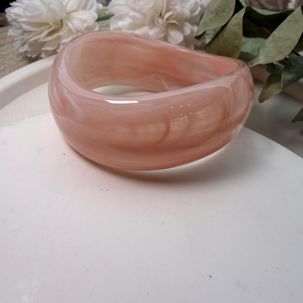 Pembe Kemik Bilezik 