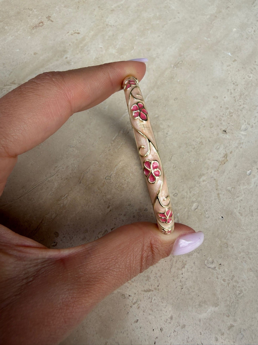 Pembe Mineli Kelepçe