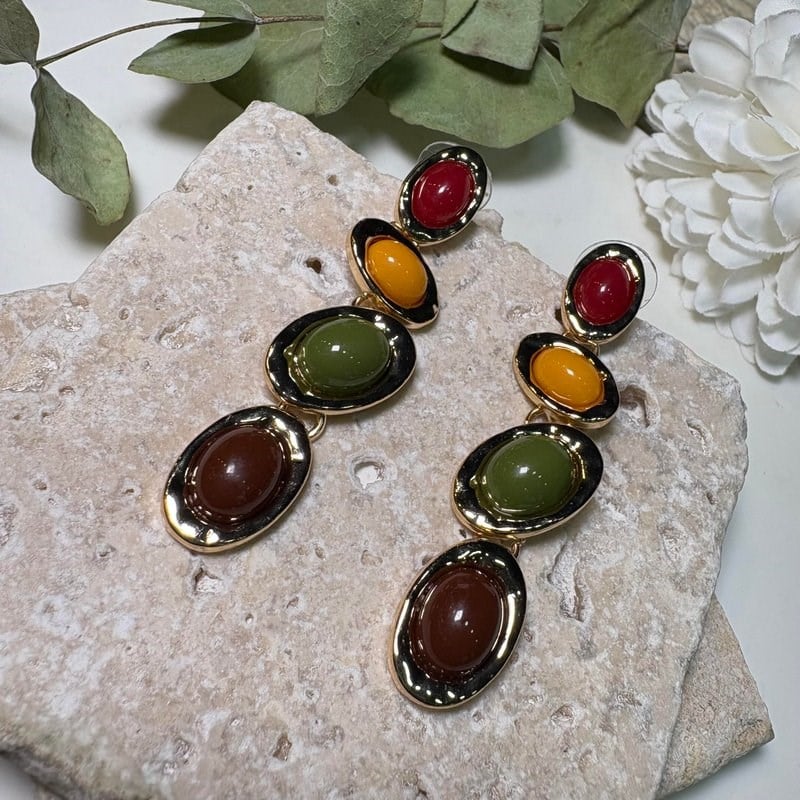 Renkli Sallantılı Oval Küpe