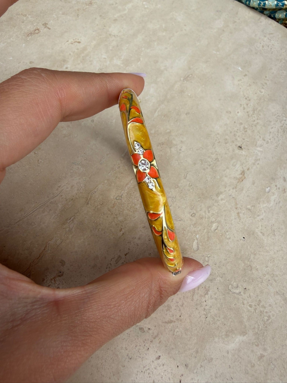 Sarı Turuncu Çiçekli Mineli Kelepçe