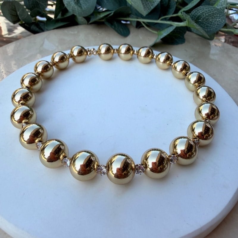 Top ve Taş Detaylı Choker Kolye
