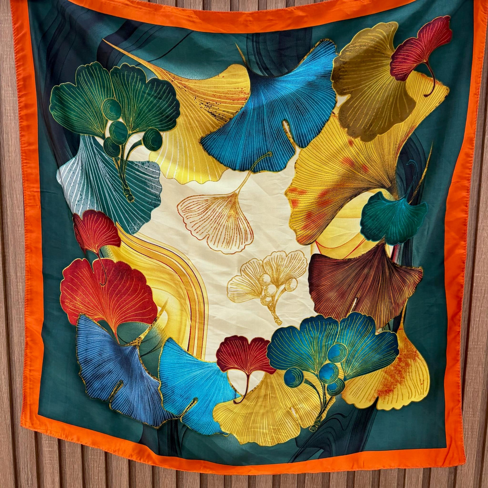 Yaprak Desenli Fular (70x70)