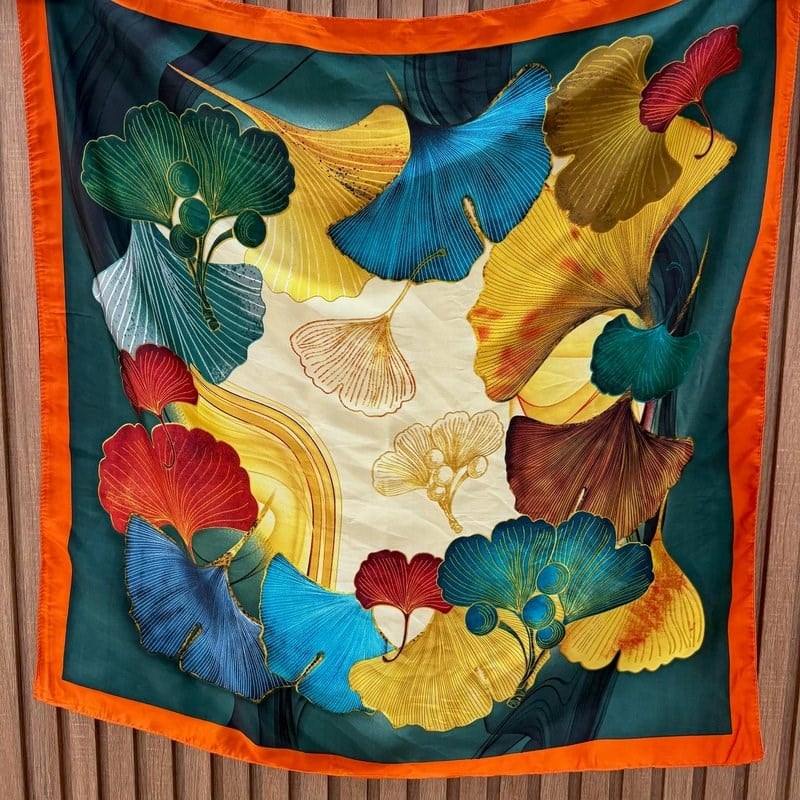 Yaprak Desenli Fular (70x70)