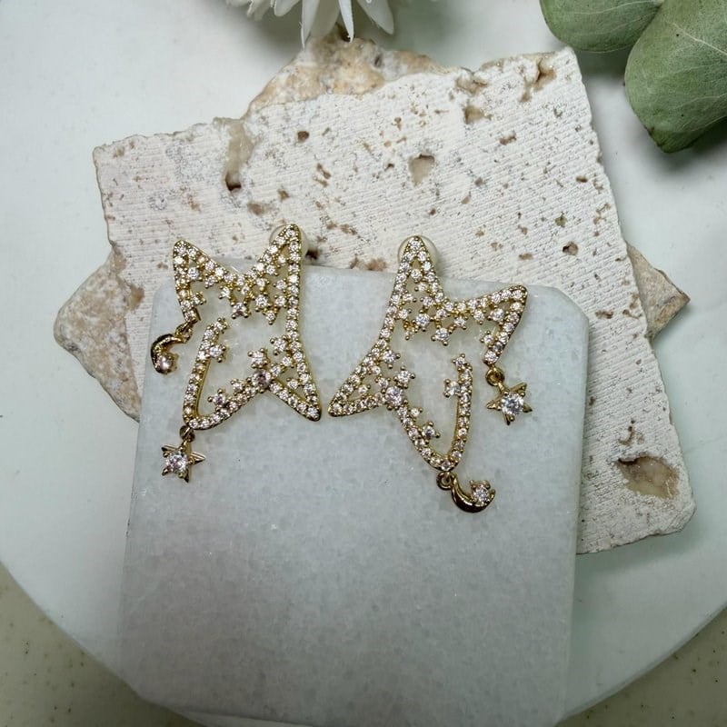 Zirkon Taşlı Gold Ay Yıldız Sallantılı Şık Küpe