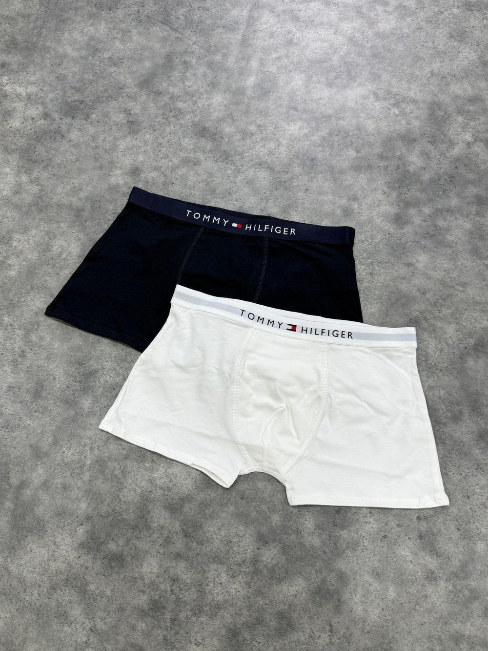 ERKEK ÇOCUK KUTULU BOXER 8-10 YAŞ LACİ VE BEYAZ