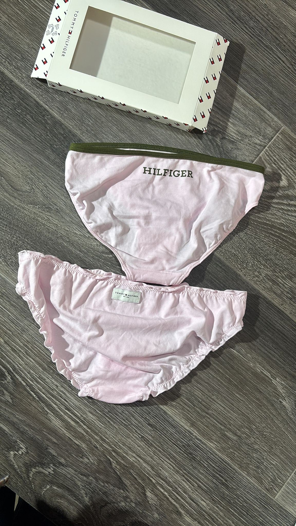 KIZ ÇOCUK İÇ ÇAMAŞIRI  10-12 YAŞ KUTULU PEMBE