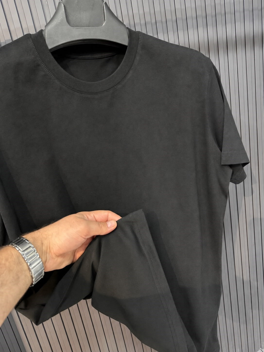 LC METAL LOGO  SİYAH RAHAT KALIP ERKEK TSHIRT