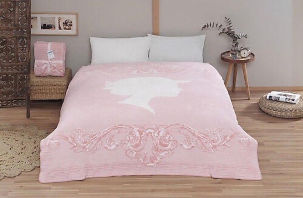 PEMBE BATTANİYE