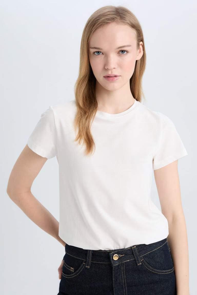 Defacto Kadın Kısa Kol T-shirt C3852AX/WT32