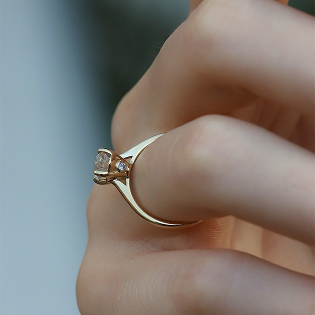 Oval Tasarım 1.00 Ct  Yüzük