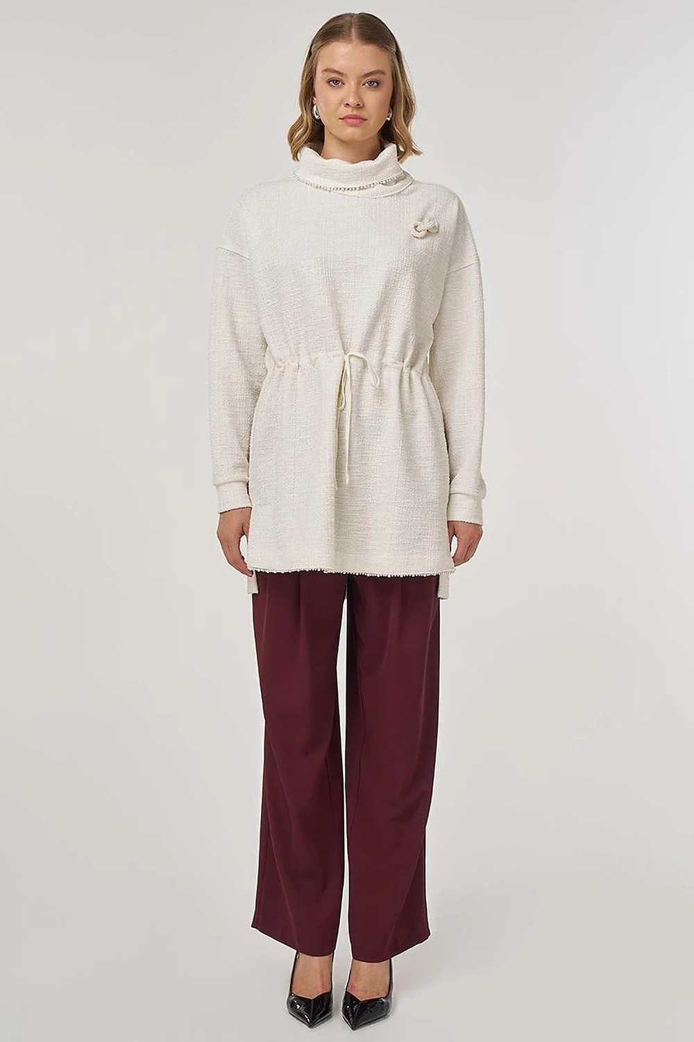 Bel Büzgülü Dokulu Sweatshirt Krem