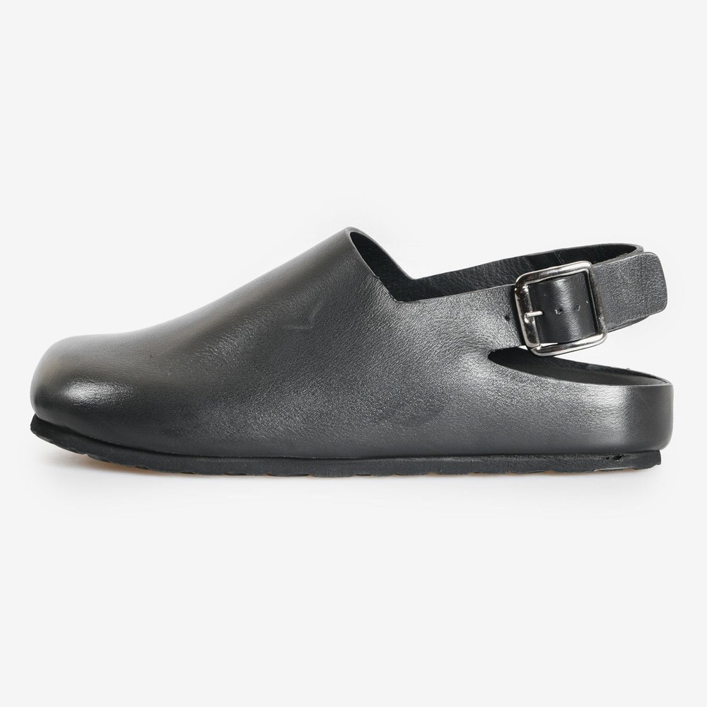 Siyah Deri Kapalı Kadın Sandalet