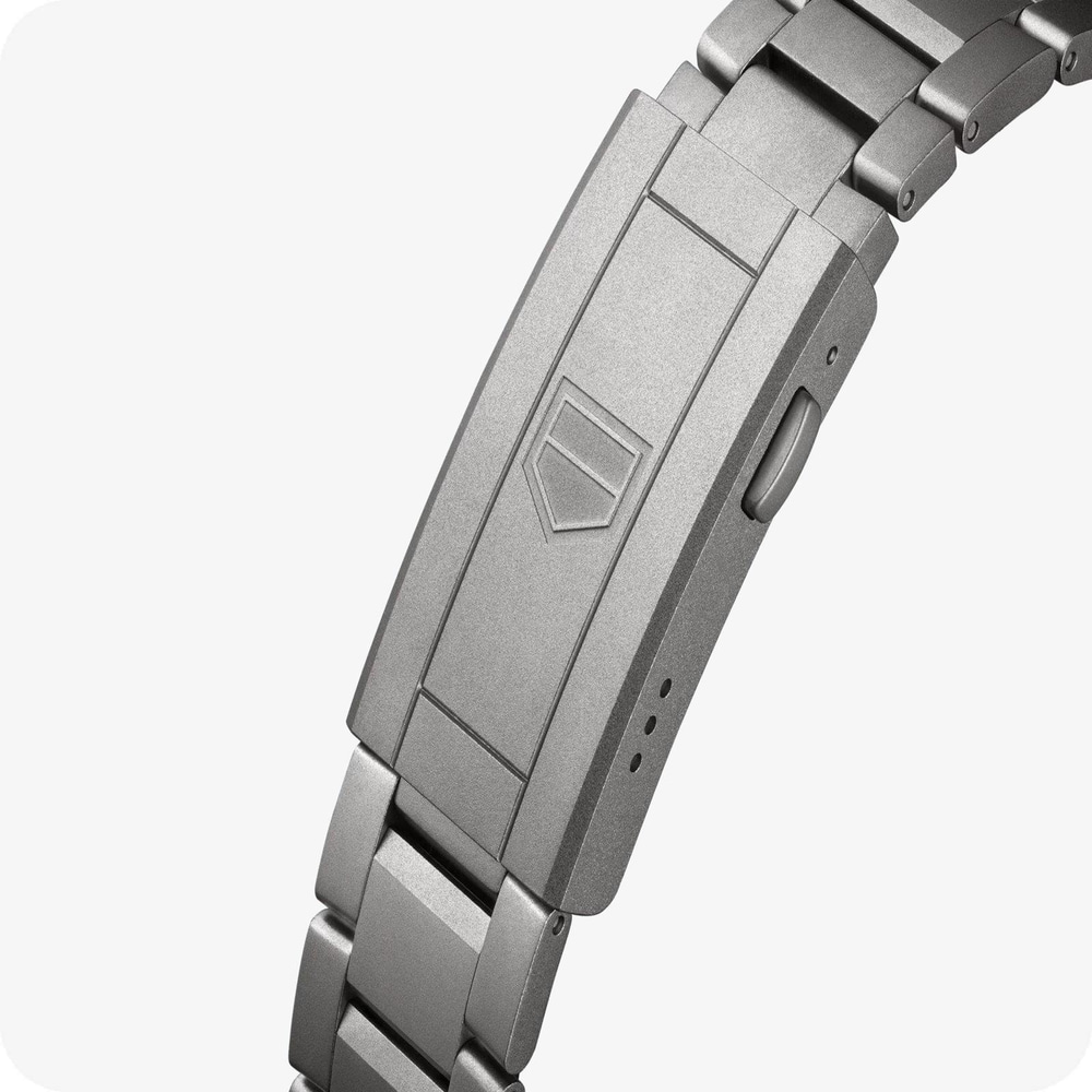 TAG Heuer Aquaracer PROFESSIONAL 200 SOLARGRAPH
