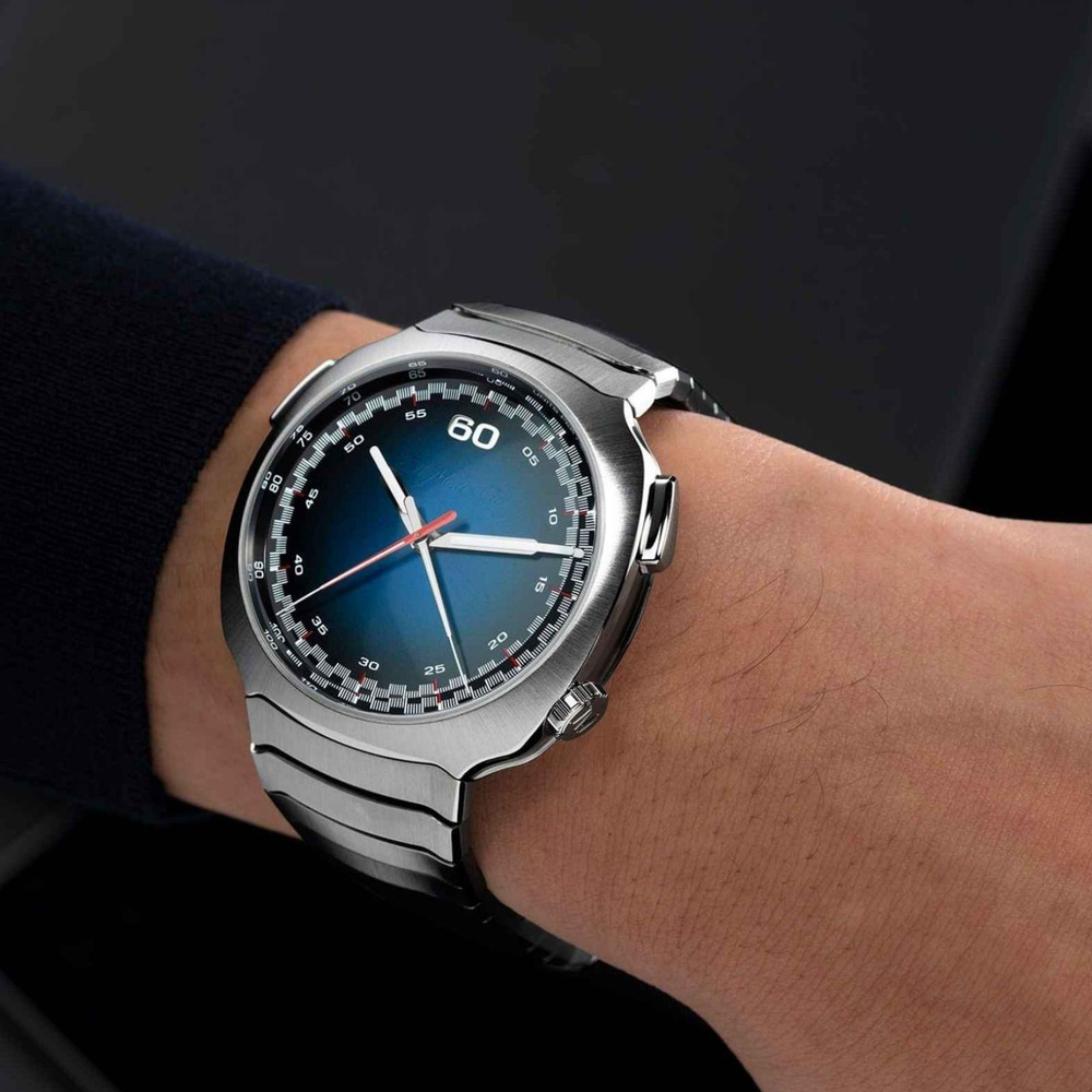 H. Moser & Cie Streamliner Flyback Chronograph Funky Blue Fumé