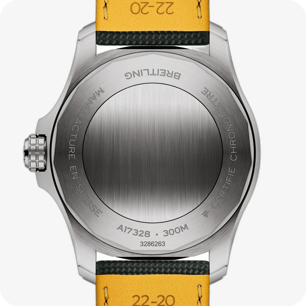 Breitling AVENGER AVENGER AUTOMATIC 42