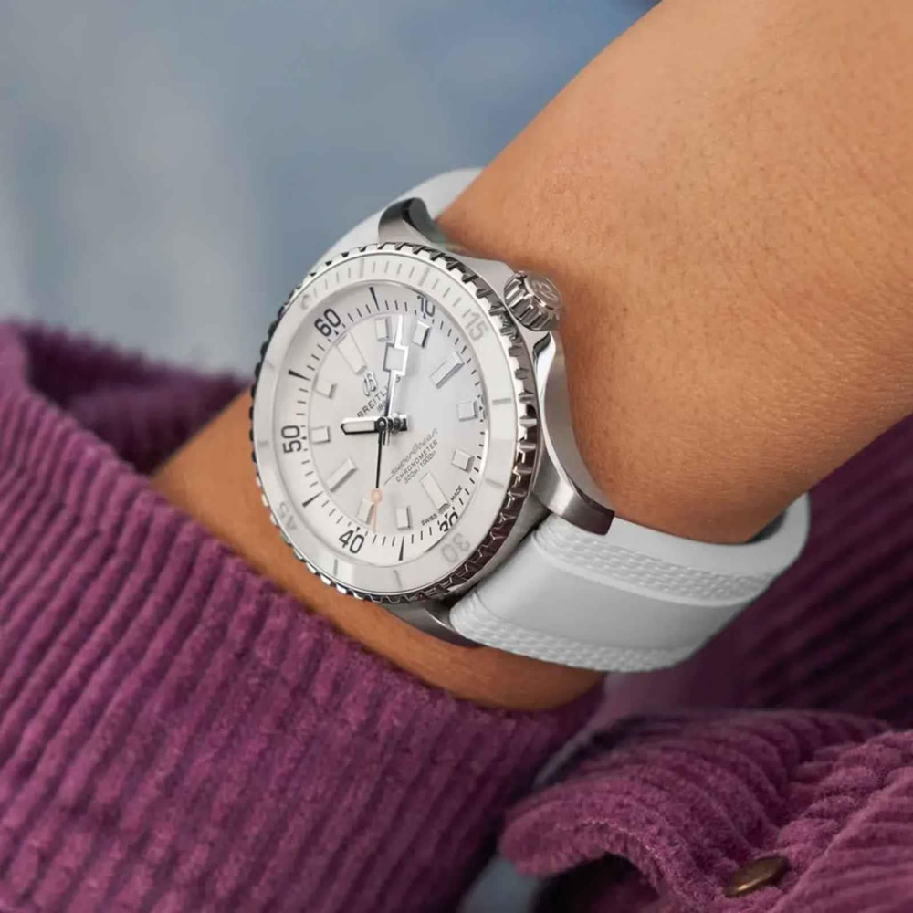 Breitling SUPEROCEAN SUPEROCEAN AUTOMATIC 36