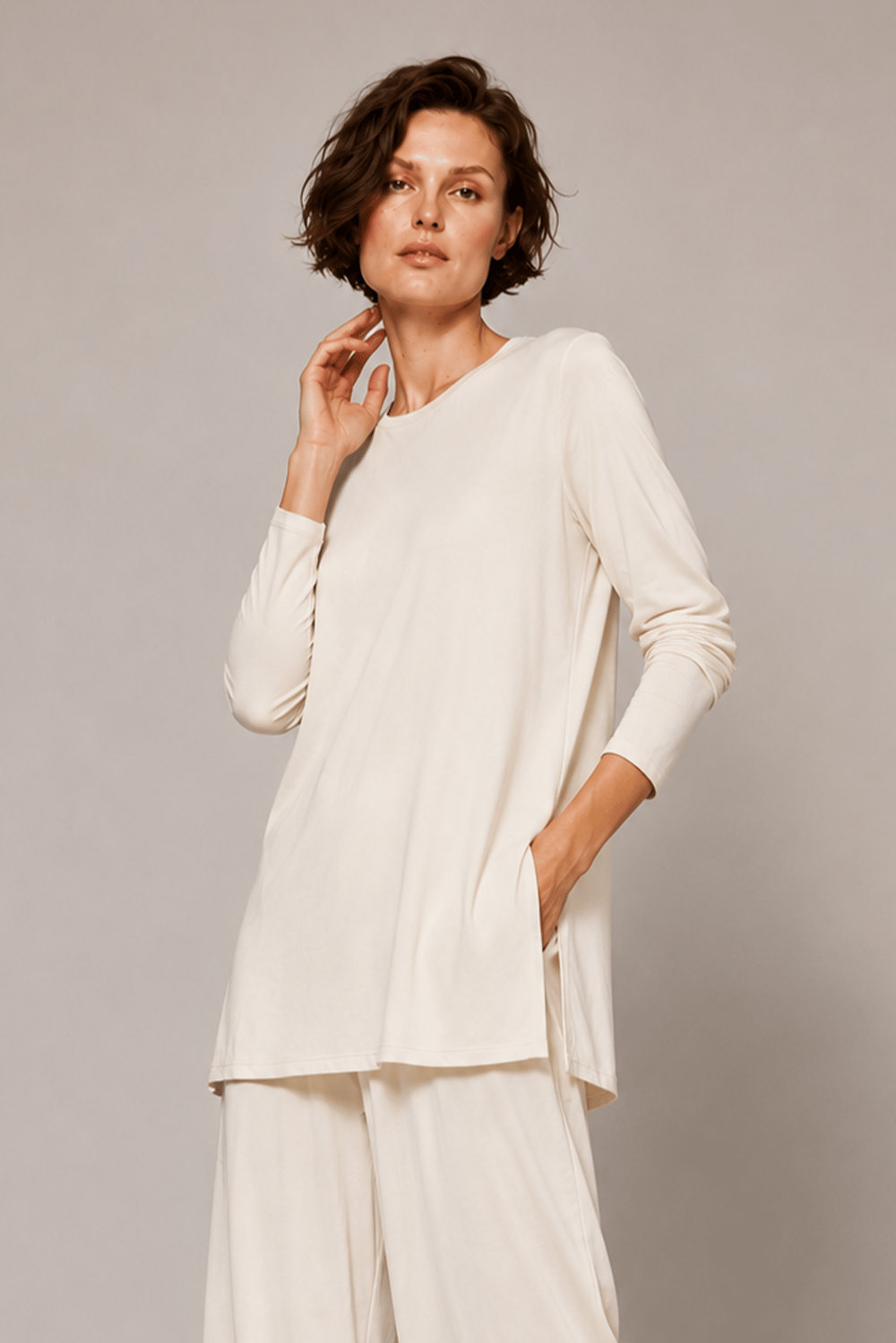 RAYON YUVARLAK YAKA BASIC UZUN BLUZ