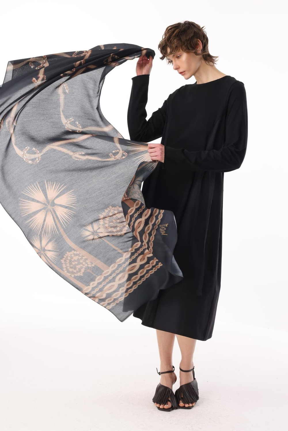 COTTON YUVARLAK PALMİYE PÜSKÜLLÜ ŞAL