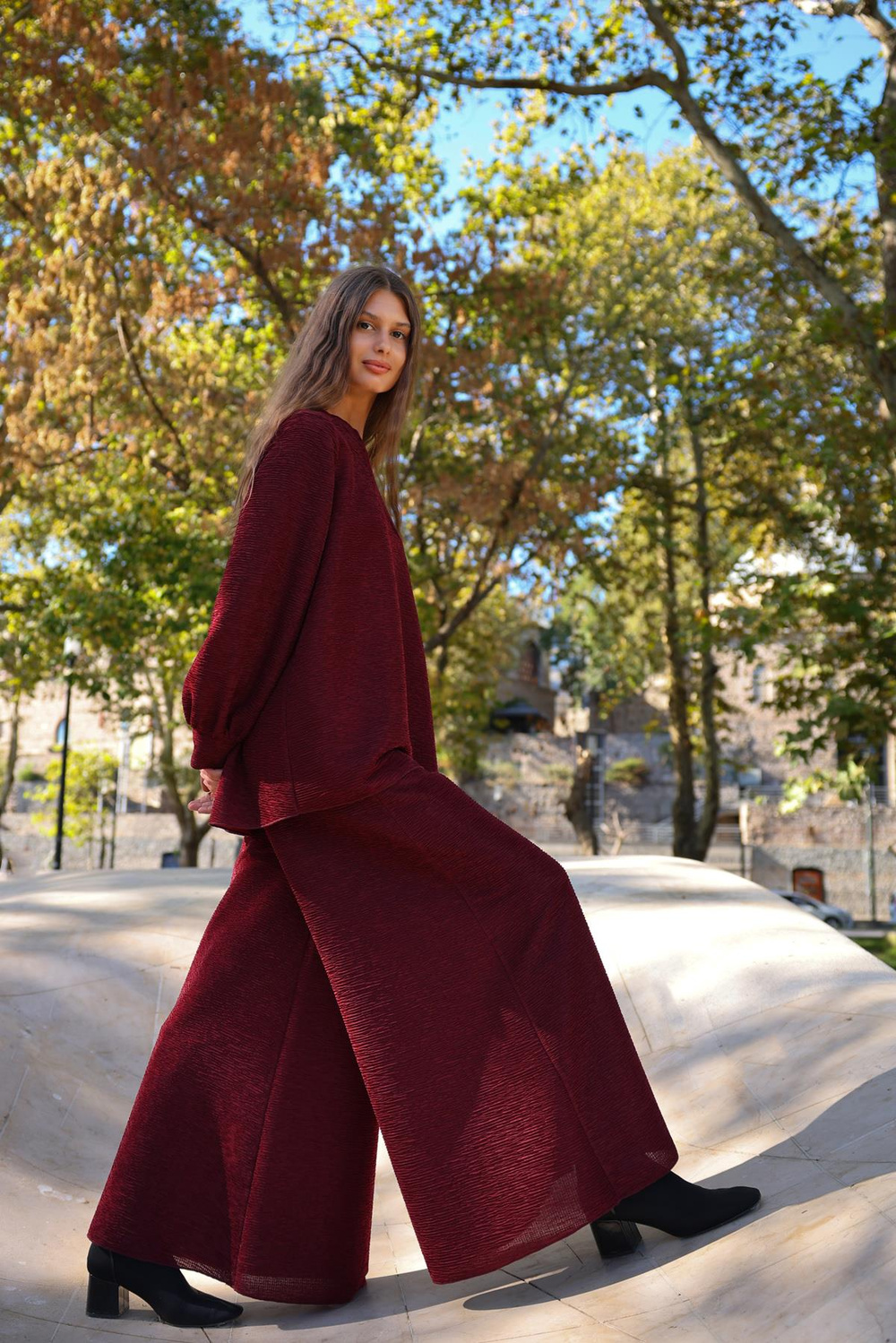 BÜRÜMCÜKLÜ KREP GENİŞ PAÇAPANTOLONETEK	 	 	 	 	 	 	 	 	 	